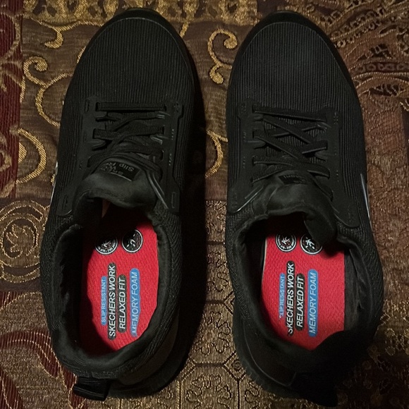 Skechers Relaxed Fit Memory Foam Elastic Lace Sneaker - Picture 4 of 7